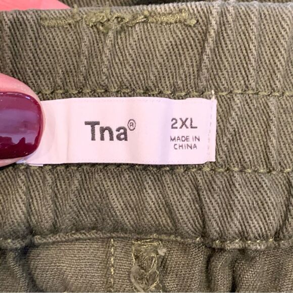 Aritzia TNA Green Fatigue Cargo Pants Size 2XL - Picture 7 of 12